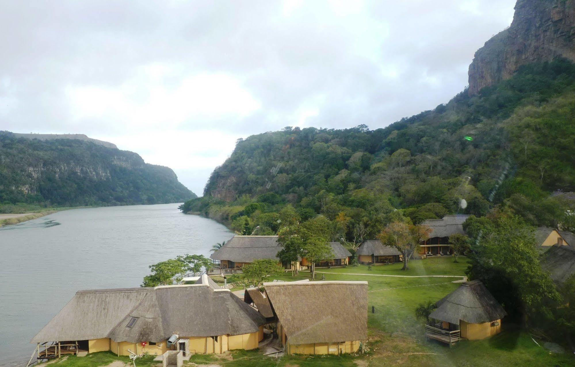 N'Taba River Lodge & Spa Port Saint Johnʼs 外观 照片